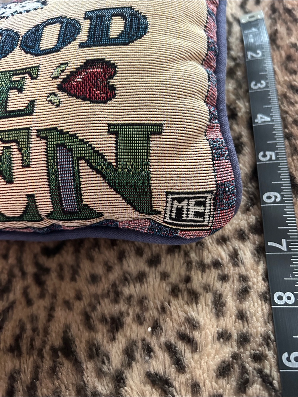 Mary Engelbreit Cream, Green, Blue, Red "It's Good to Be Queen" Accent Pillow - Picture 3 of 7